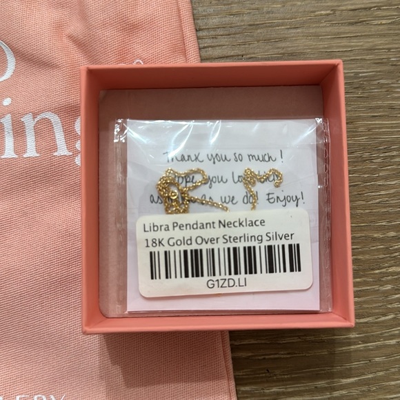 BNIB - Rellery Jewelry Gold Libra Zodiac Necklace - Picture 3 of 4
